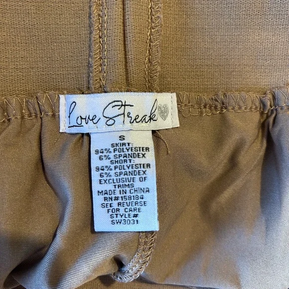 Elegant Brown Pleated Skort - Picture 9 of 9